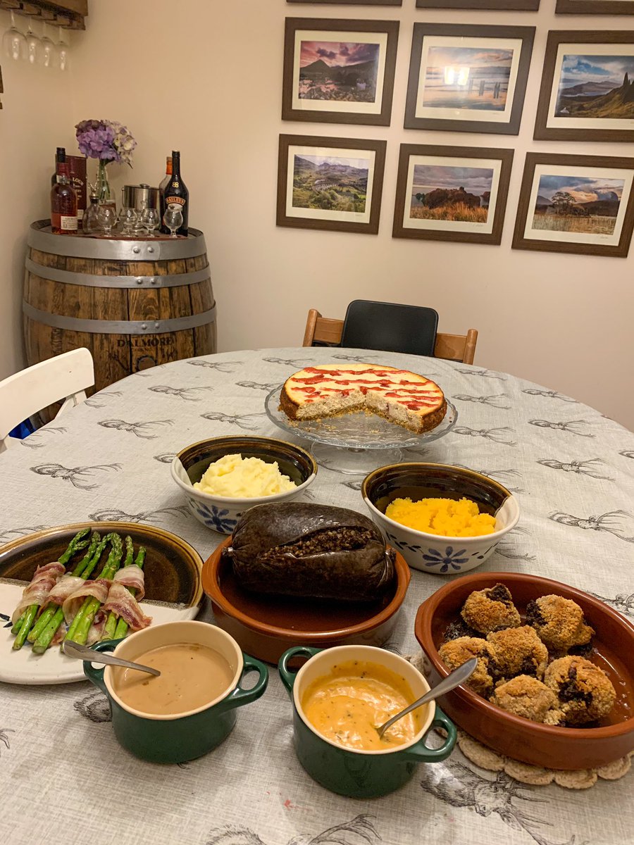 TonnaRob's tweet photo. Today we celebrate in Scotland the life &amp; work of poet Robert Burns! And we are having an affa bonny meal: haggis, neeps, tatties with whisky sauce and a Cranahan cheesecake for pudding 💙 Happy Burns night to all! #peakersscotland @SamHeughan @FoodiePeakers @MyPeakChallenge https://t.co/4NgqtdpbU3