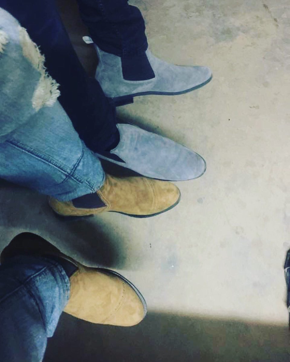 KollectionRev's tweet photo. REV kollection Chelsea boot #chelseaboot #weareoneEXO #Shoes #fashionstyle #designer #hustle https://t.co/CFKZ32hNcF