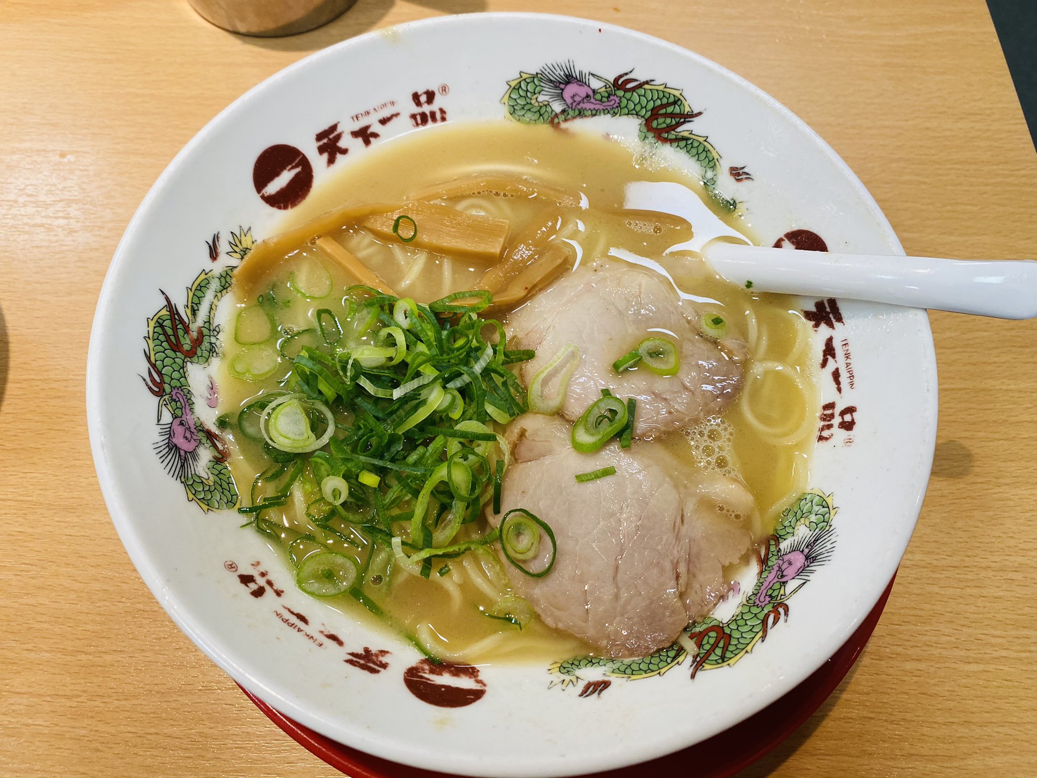 のり 横浜中区ラーメン 天下一品 関内店 231 0015 神奈川県横浜市中区尾上町３丁目４５ かめや 1f 屋台の味730円 横浜 ラーメン 天下一品 T Co Nys8cvmvcn Twitter