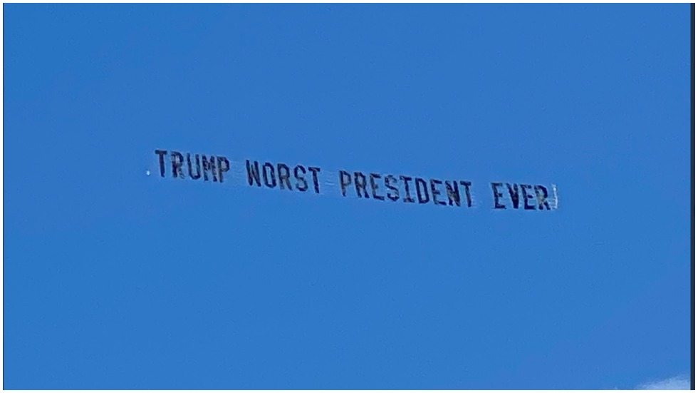 WATCH: Trump trolled with "worst president ever" banner flown near Mar-a-Lago https://t.co/599CFxyUGk https://t.co/QWRgt9rJMS