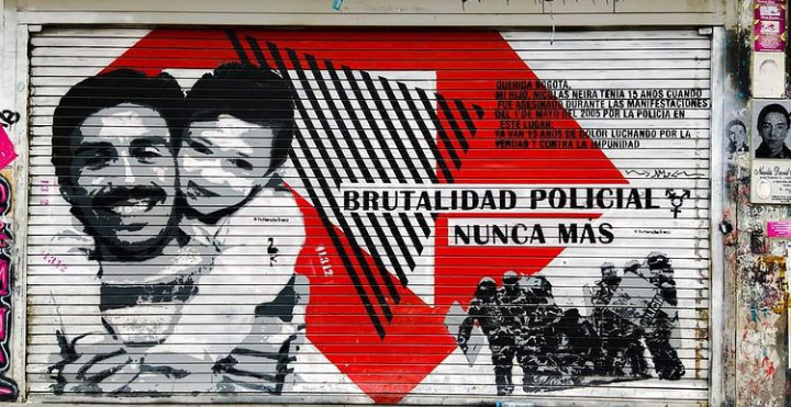 Después de
15 años
5 meses
24 días
El agente de <a href="/PoliciaBogota/">Policía Metropolitana de Bogotá</a> Nestor Rodríguez fue declarado culpable por el asesinato de Nicolás Neira. 
Desde AGÚZATE abrazamos a su familia, esperamos justicia para Dilan Cruz, asesinado por Manuel Cubillos, y las víctimas del 9 al 11S de 2020.