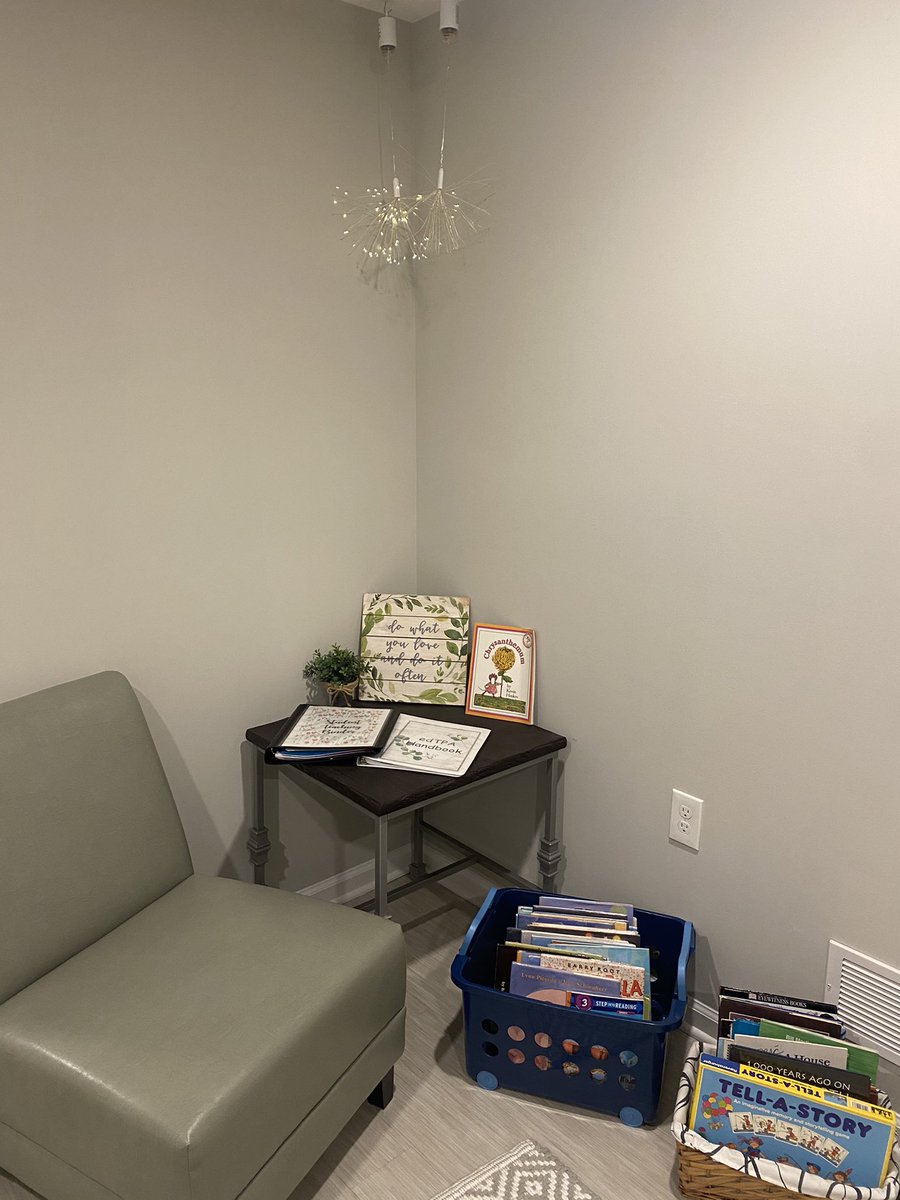 MissAllingN's tweet photo. A sneak peek of where I spent most of my day today!! I still cannot believe I’m already student teaching; I’ve been waiting for this moment ever since I got to Rider! I will keep all of you updated throughout this exciting semester 😊😊 Can’t wait for tomorrow! @RiderCEHS https://t.co/PugPD5lrqu