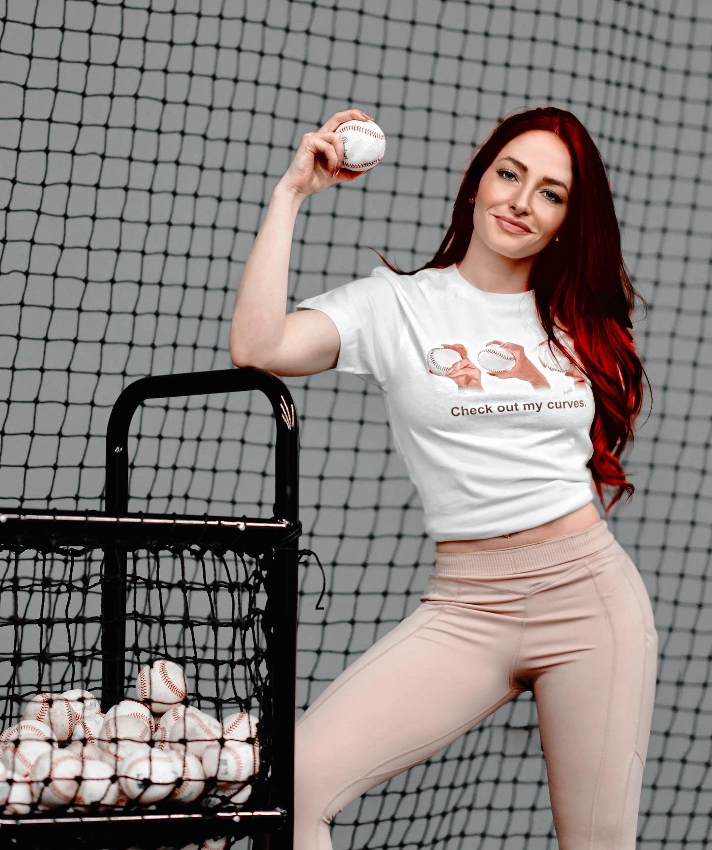 Rachel Luba (レイチェル・ルーバ) on X: CHECK OUT MY CURVES see what I did  there?? 💅🏻⚾️ Shop this hand-drawn shirt by yours truly on  @Watch_Momentum's website!  / X