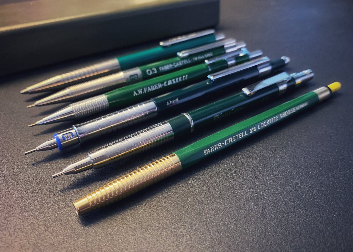 筆箱紹介 主にファーバーカステルの組み合わせ。 緑のFCボールペンをお