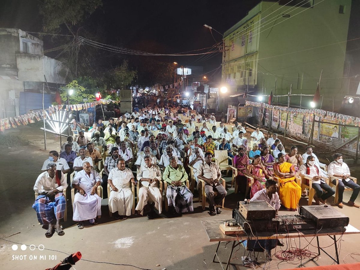 Ksdhanasekar2's tweet photo. திர��ப்பூர் கிழக்கு மாவட்டம்,  தாராபுரம் நகரத்தில் மொழிப்போர் தியாகிகள் வீர வணக்க நாள் பொதுக்கூட்டம் நடைபெற்றது. கழக பேச்சாளர்களாக சிறப்பு அழைப்பாளர்கள் திரு. சிங்கை பிரபாகர்  மற்றும்  காரைக்குடி கணேசன்  சிறப்புரை ஆற்றினார்கள். 
@mkstalin @Udhaystalin @mp_saminathan @dmkpadhu https://t.co/EEM7Gh29zU