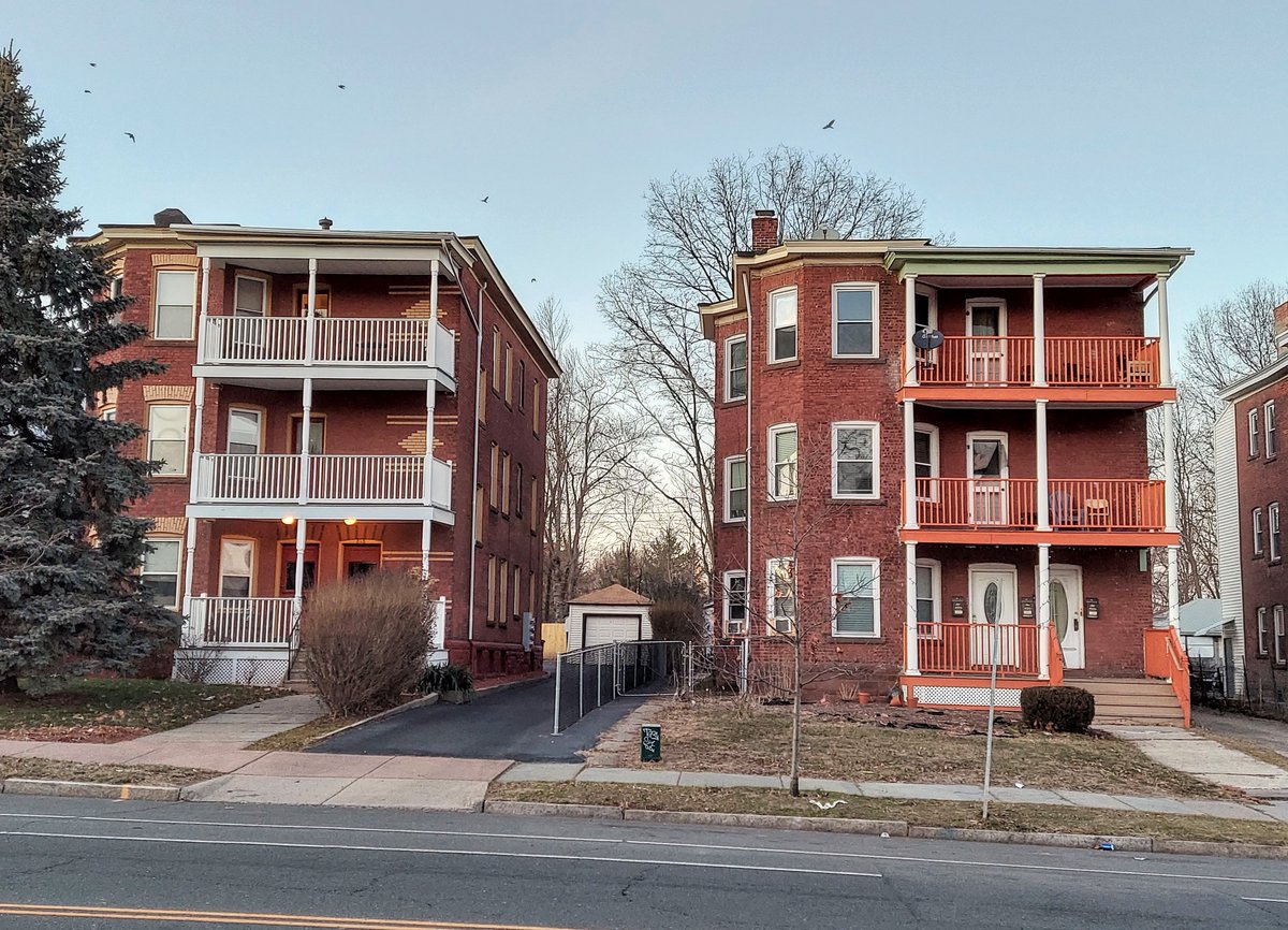 These are on Capitol Avenue, Parkville's northern boundary.