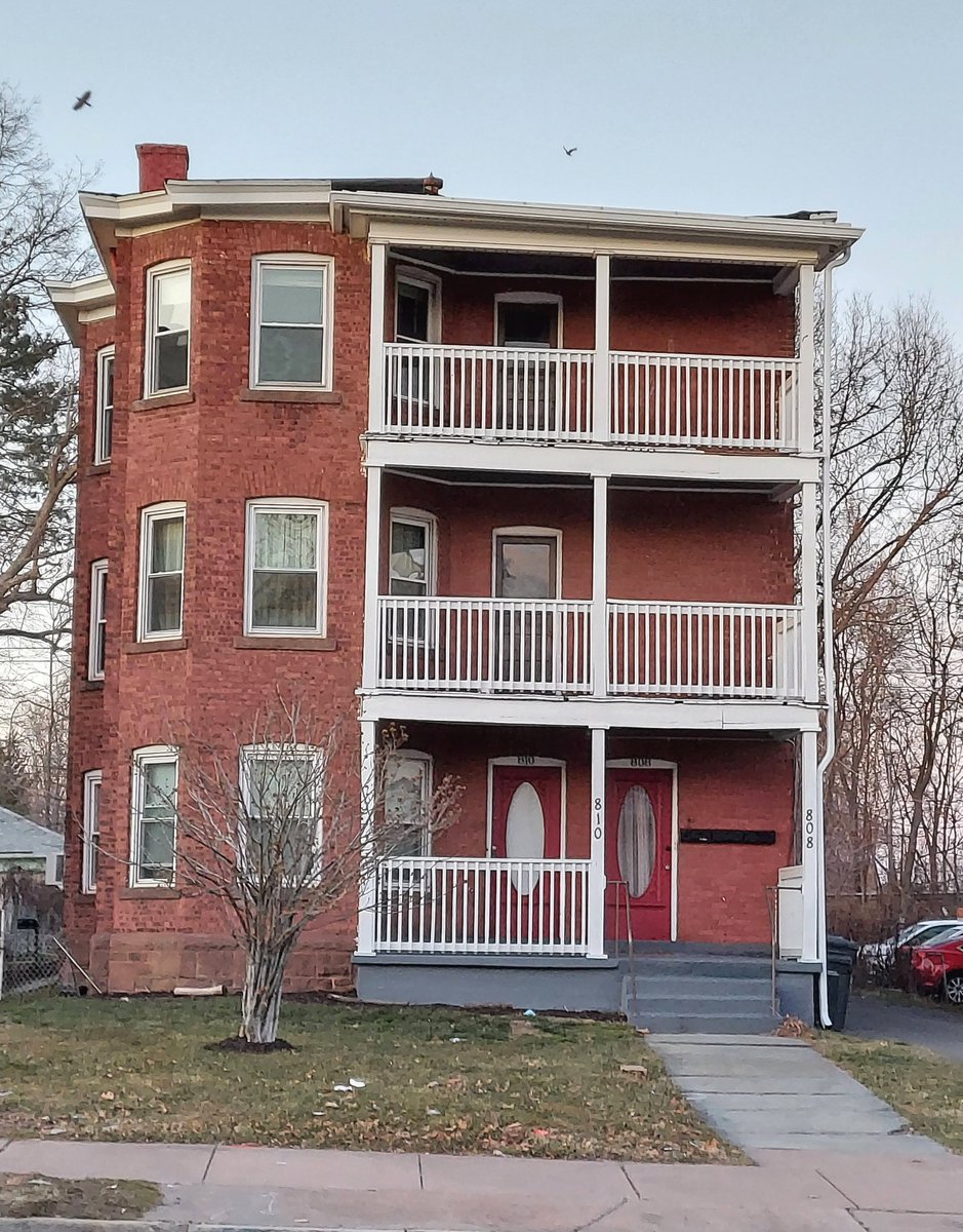 These are on Capitol Avenue, Parkville's northern boundary.