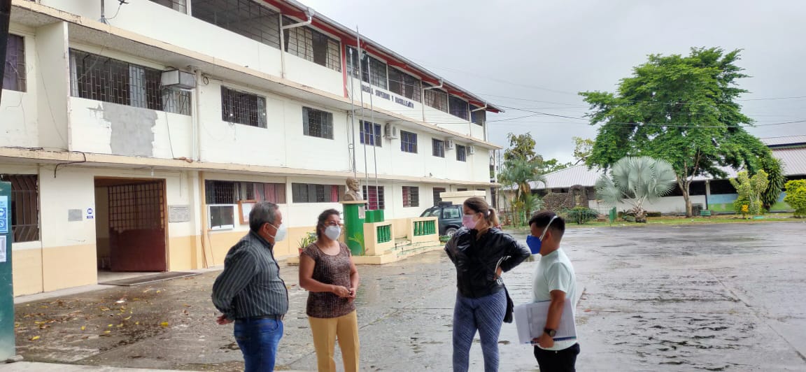 EducacionZ2_Ec's tweet photo. #SíALaEducación | @NelMor30, Director Distrital 22D02, Verificación de las instalaciones a intervenir para las #Elecciones2021Ec con @crisgguaman Director Zonal 2 de Administración Escolar y Ximena Torres Directora Zonal 2 de ASRE, en las diferentes Unidades Educativas. https://t.co/PJbQiqAuNL