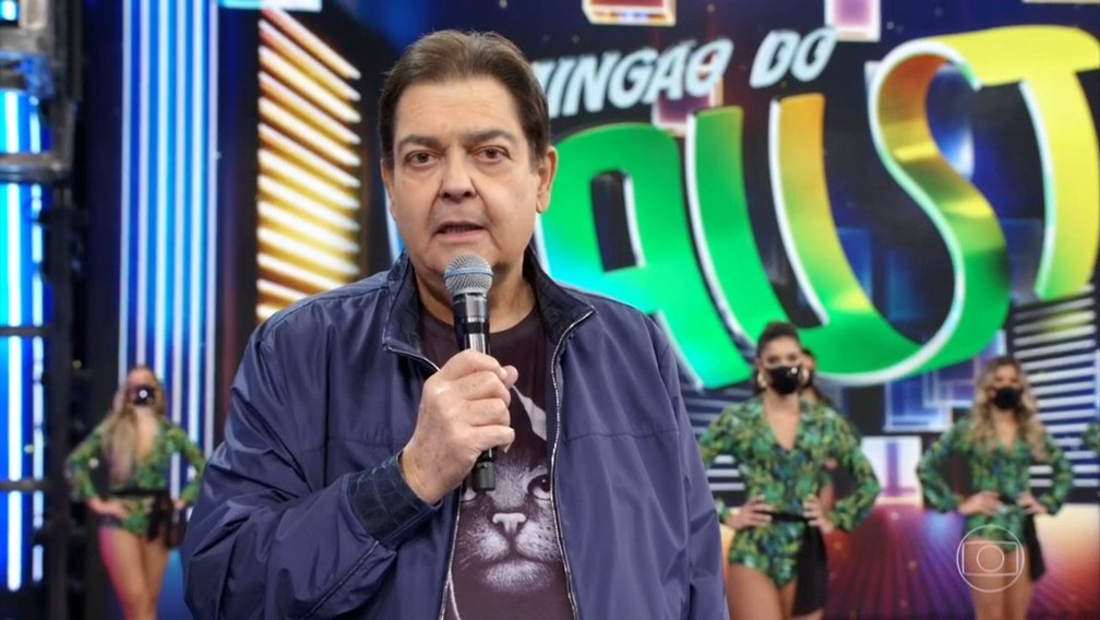g1's tweet photo. Faustão deixa TV Globo no final de 2021 https://t.co/tmesNFAAyE #G1 https://t.co/ncDWl2Otlt