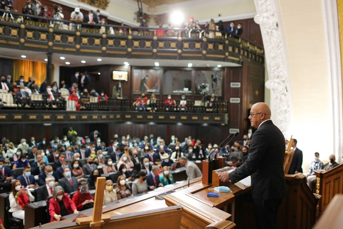 Tag bloqueo en El Foro Militar de Venezuela  EsnByBfXAAIwAEL?format=jpg&name=medium