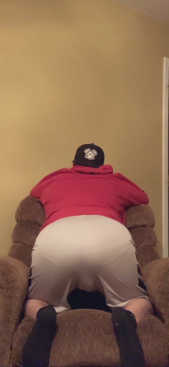 thickbisexual08's tweet photo. #briefs #brieflines #ass #thickbooty #thickboys https://t.co/cB3fuZzXxi