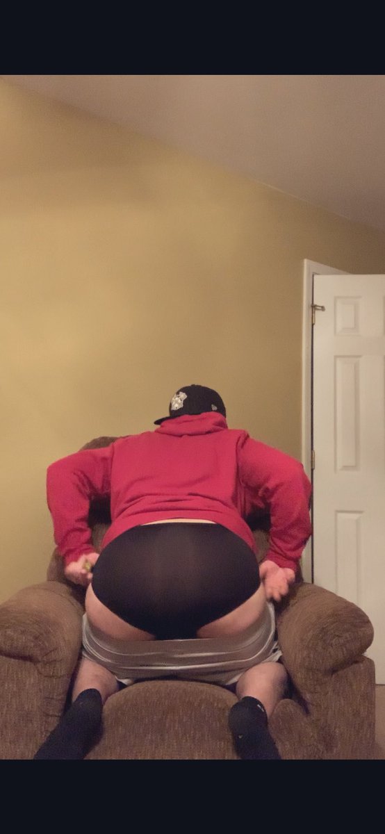 thickbisexual08's tweet photo. #briefs #brieflines #ass #thickbooty #thickboys https://t.co/cB3fuZzXxi