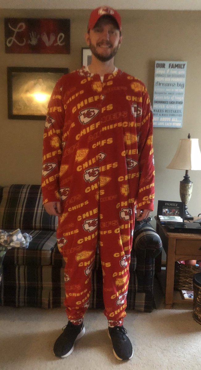 Gotta love spirit days at <a href="/ChrismanBears/">William Chrisman</a>. Nothing like rocking a fleece onesie and showing support for the Chiefs at the same time!