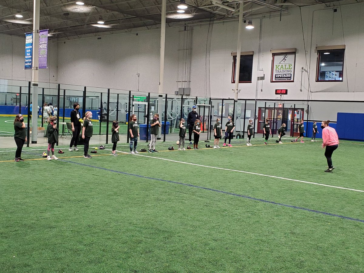 Session II of the PPD clinic kicked off yesterday. 40 girls learning the fundamentals, having fun and working hard. Looking forward to seeing the improvement and smiles over the next 3 weeks. Shout out to STC Silver Hawks players volunteering their time to help!