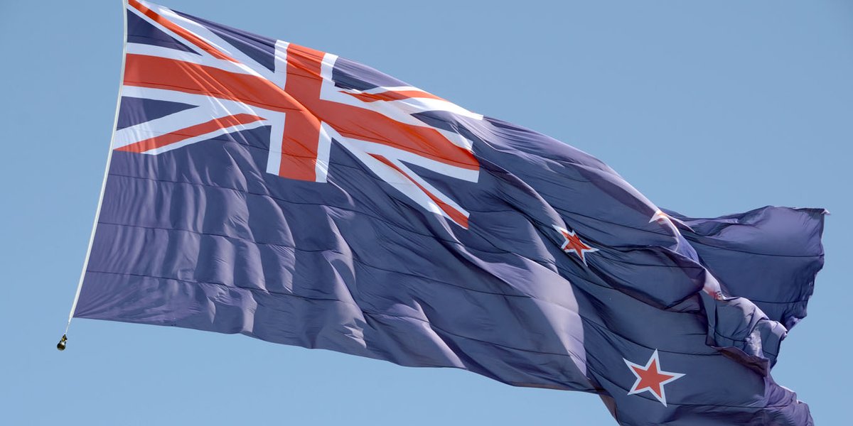 Aotea9's tweet photo. Flying high... NZ flag at the Viaduct Basin, Auckland.
#ETNZ #ViaductBasin #VisitAuckland #OurAKL #PRADACUP #EmiratesTeamNZ #blueskies #WeatherWatchNZ https://t.co/iqkXGBd5vg