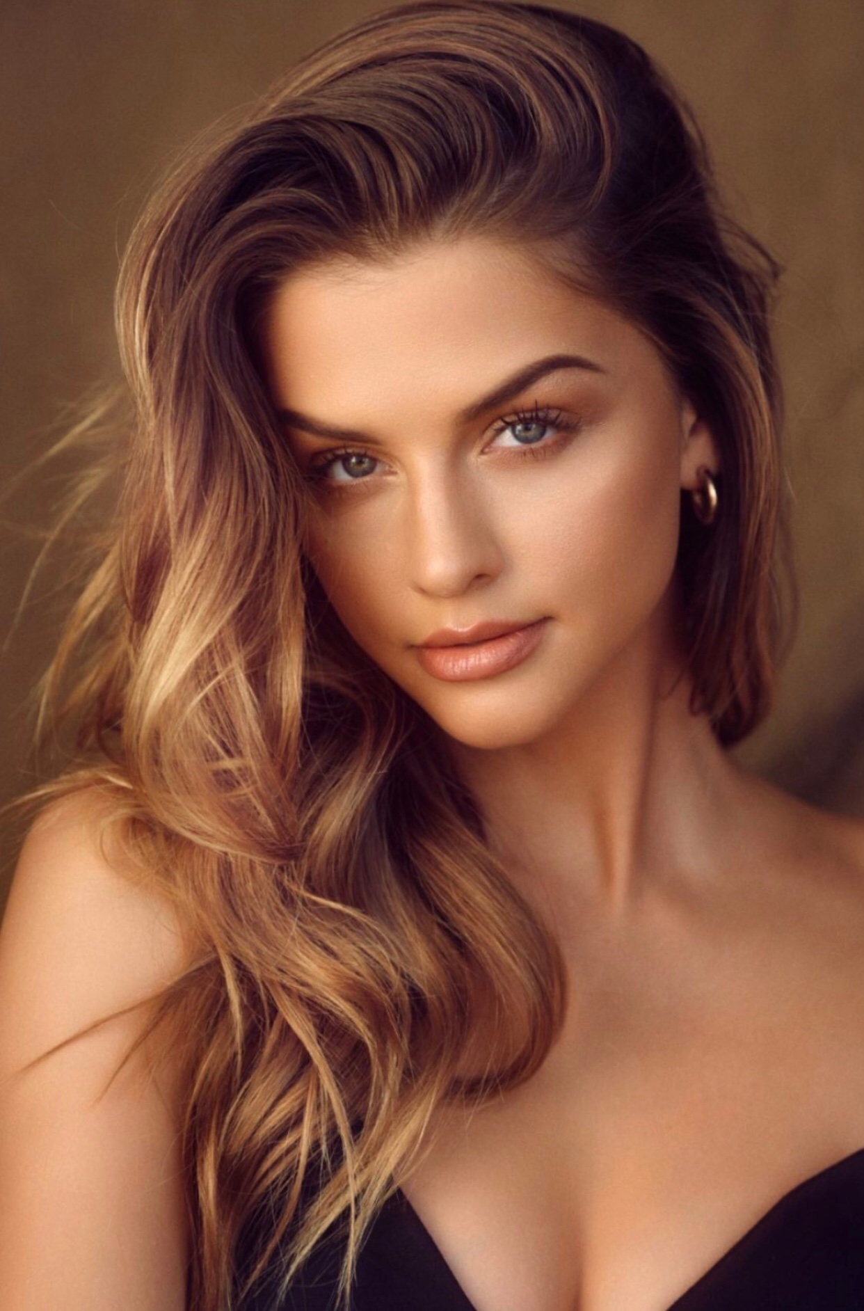 Marina Laswick лицо
