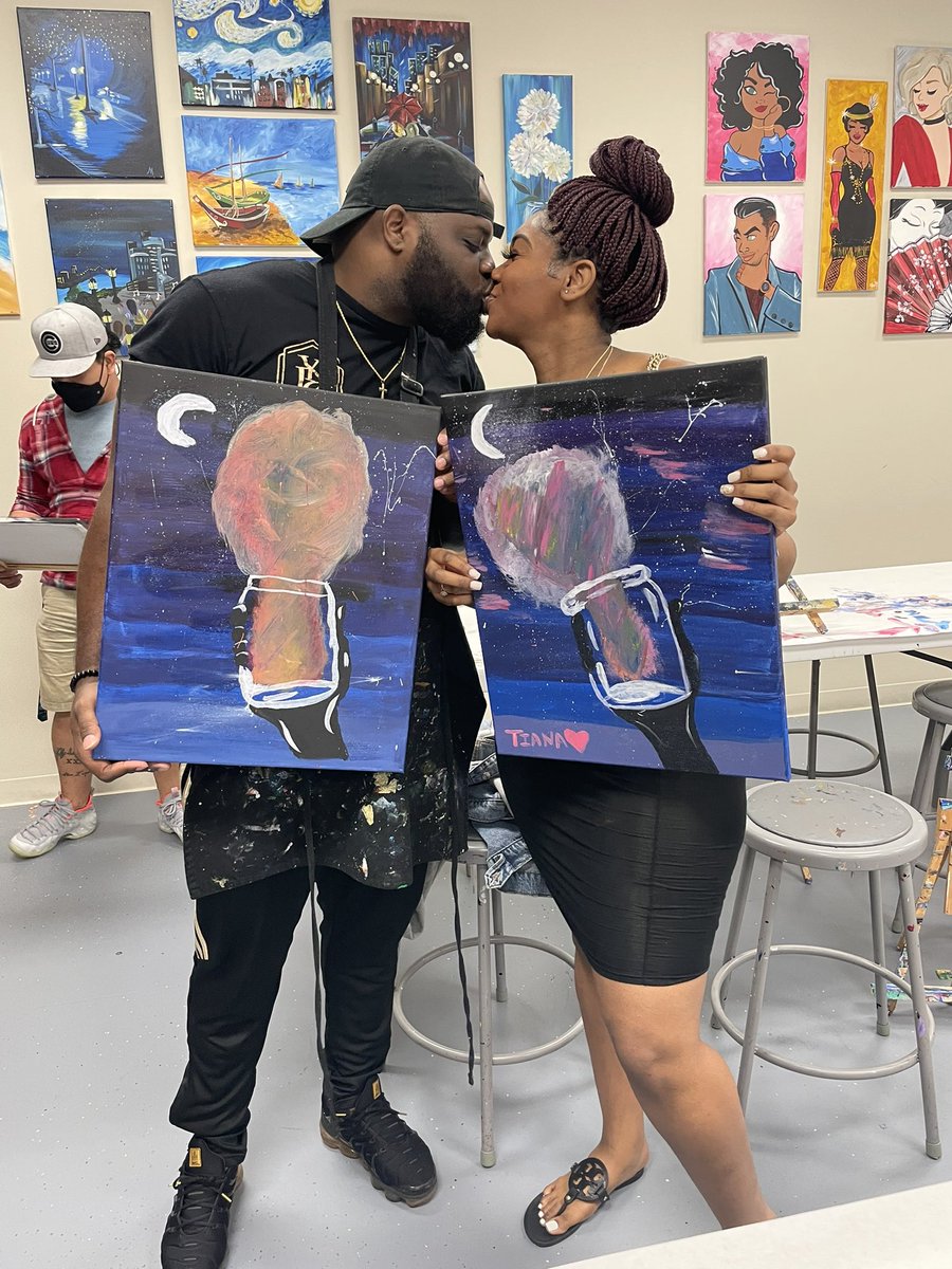 steveo__tv's tweet image. Took toot Butt painting the other day 😘