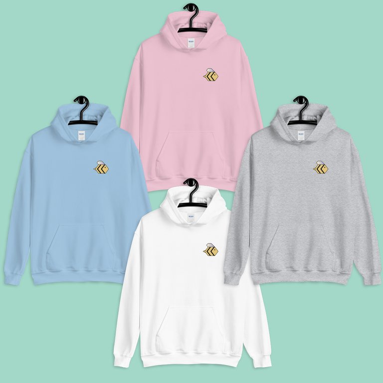 BeeNBeeInfo's tweet photo. With the weather being as cold as it is lately, you should be wrapping up!! Come grab one of our hoodie and beanie to keep you all cosy! Visit https://t.co/csKWOddyKU and use code JAN21 for 21% off!! Stay Warm!!! https://t.co/UbbFOXfgoT