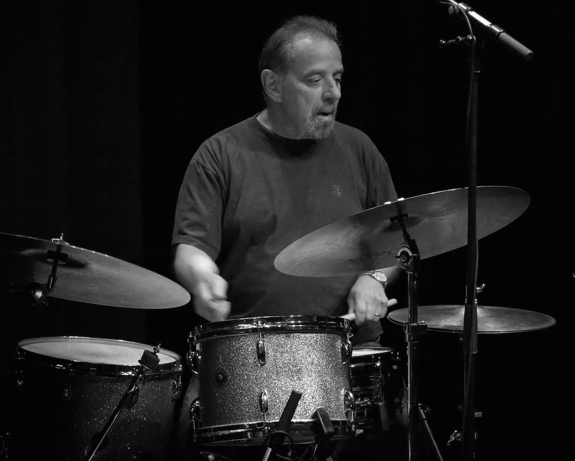 shapsio's tweet image. Bob Gullotti.