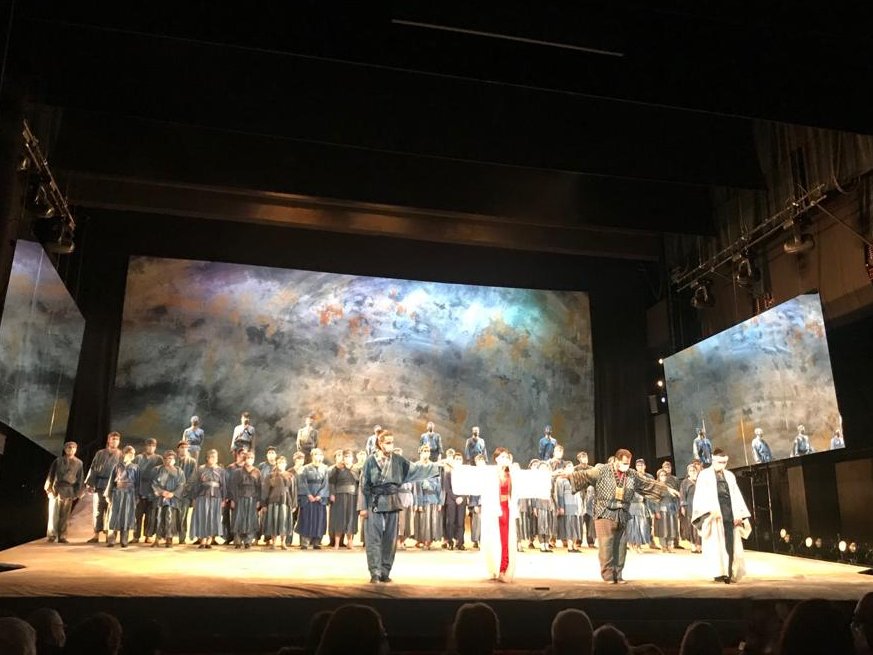 RamonSobrino1's tweet photo. Gracias al trabajo de @operaoviedo se ha completado el milagro. Estreno #PêcheursOVD en @teatrocampoamor @BakanovaSoprano @CelsoAlbelo @borjaquiza #FelipeBou @JMPerezSierra @yoshioida @OFIL_Orquesta Pese a la pandemia, se han hecho todos los títulos #CulturaSegura ¡Bravi!👏👏👏 https://t.co/AFz36DIS1L