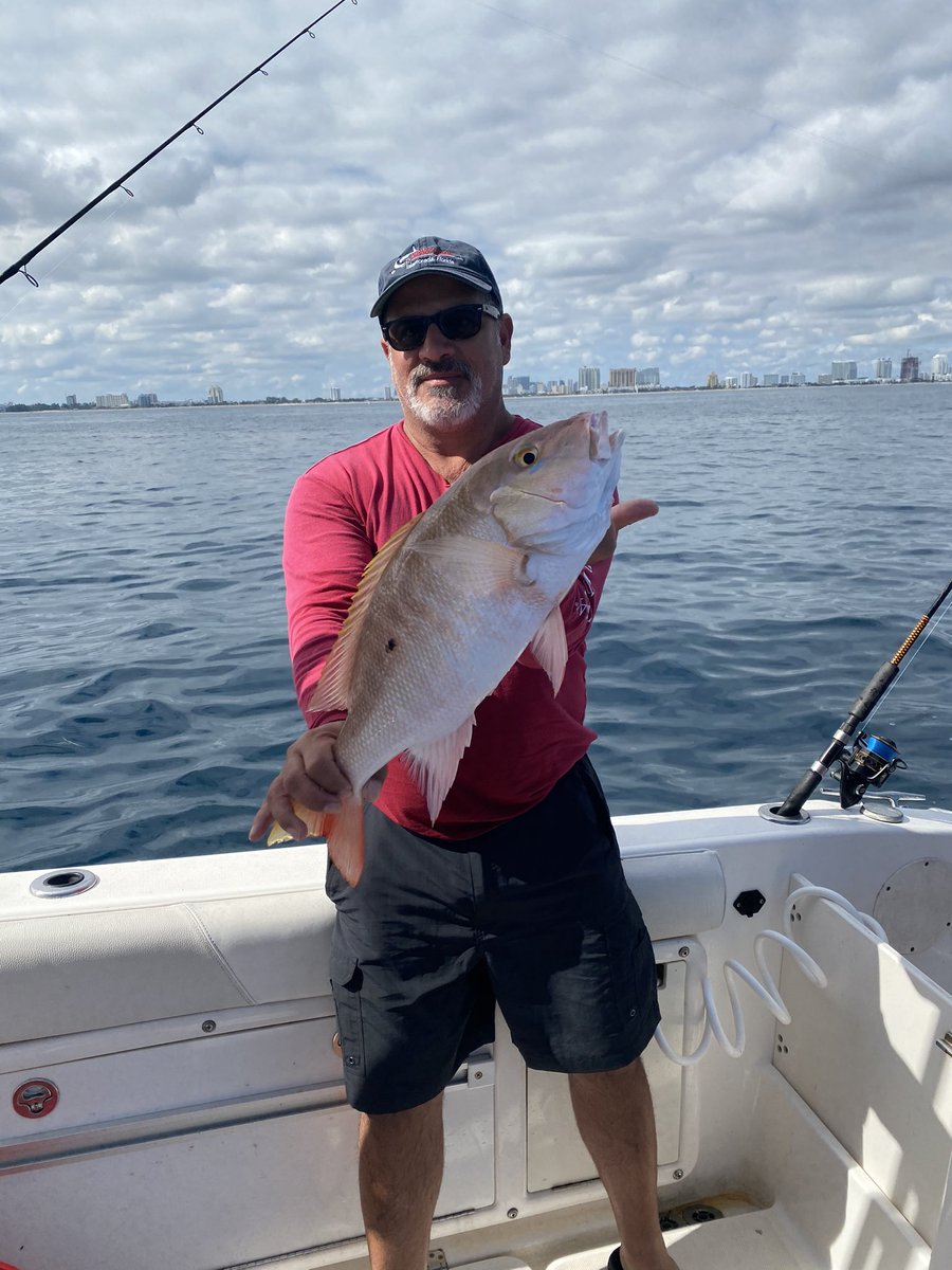 ReyLavandera's tweet photo. #saltlife #offshorefishing #saltybones https://t.co/RQIlwNVtxy