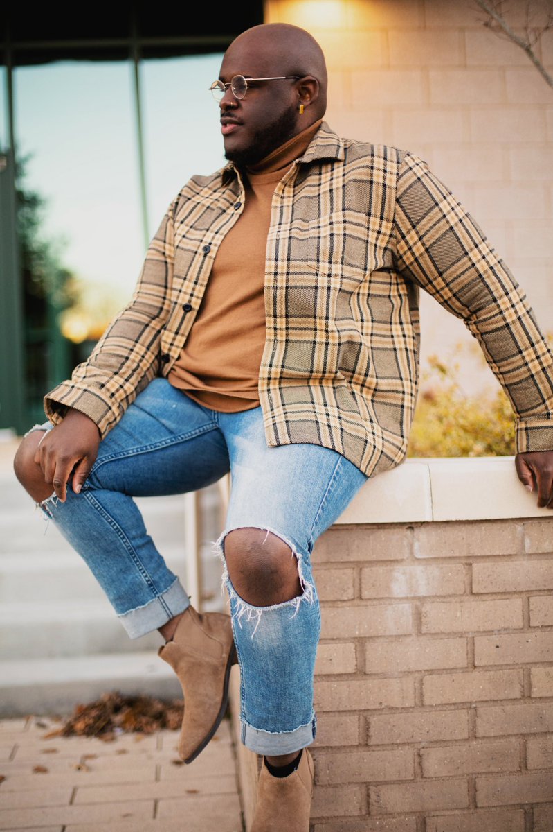 imbryantdevon's tweet image. Thanks to Express, I think I have a new favorite color. Also, I used to hate plaid. Tastes change. 

#expresspartner #sponsored