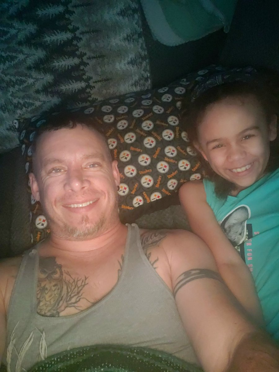 jbhotshots1's tweet photo. @lucasdirt @bobdillner me and the kiddo enjoying the broadcast! https://t.co/qwwqHh9iQ9