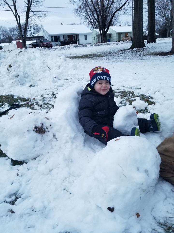 JoshAngstRacing's tweet photo. @lucasdirt its no snowman, but we think you'll like our go kart!! Josh, Jess and Hudson watcing from frozen Minnesota. Cheering on @B_Sheppard_B5 @RThornton20rt and @HudsonONeal71 #lucasdirt #speedweeks #mavtvplus https://t.co/qR1CUxG9Ks