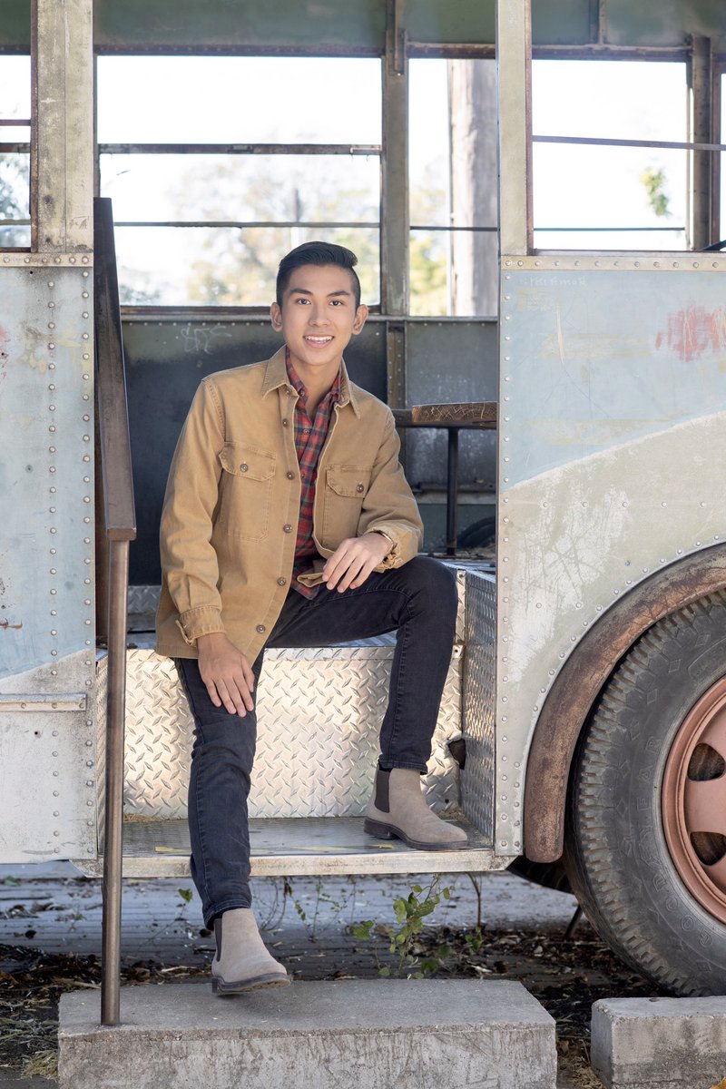 1VintageCouture's tweet photo. All aboard! This bus is heading to UT Austin!
.
.
.
#seniorguysstyle #senior #classof2021 #2021 #graduate #seniorguy https://t.co/CUSPI8AtoH