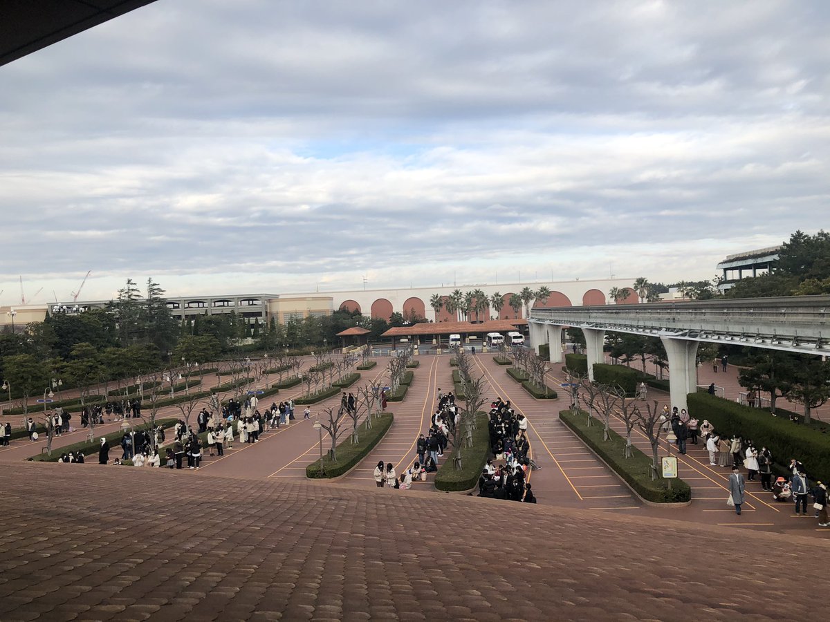 Kaory 8 25ディズニーシー開園待ちです Tds Now