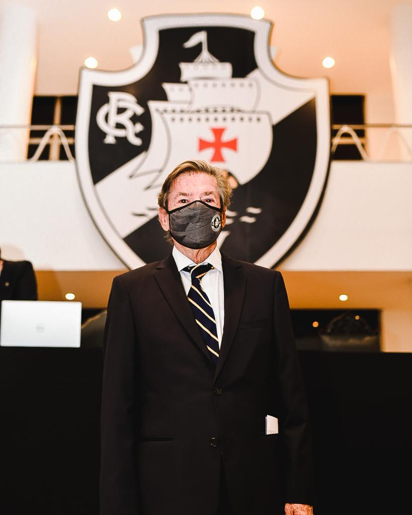 VascodaGama's tweet photo. Jorge Salgado toma posse oficialmente como novo Presidente da Diretoria Administrativa. https://t.co/77NkcZkevm

📸 Jorge Porci

#VascoDaGama https://t.co/rAHBqHhsT1