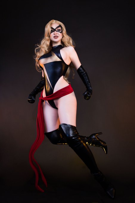 1 pic. Miss Marvel comin too Pa?on this month! Come fly with me ? https://t.co/8bbdFDnQkU https://t.