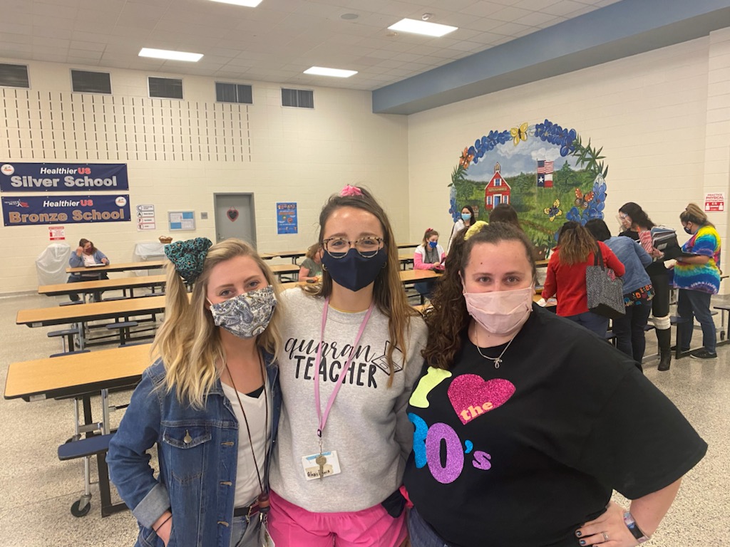 KLofton13's tweet photo. 80s day at @RothKISD #4thgradestyle  #toocute @MsDavis4grade #Culture4Caring #GreatKindnessChallenge #KleinKind https://t.co/70sq3fb3ub