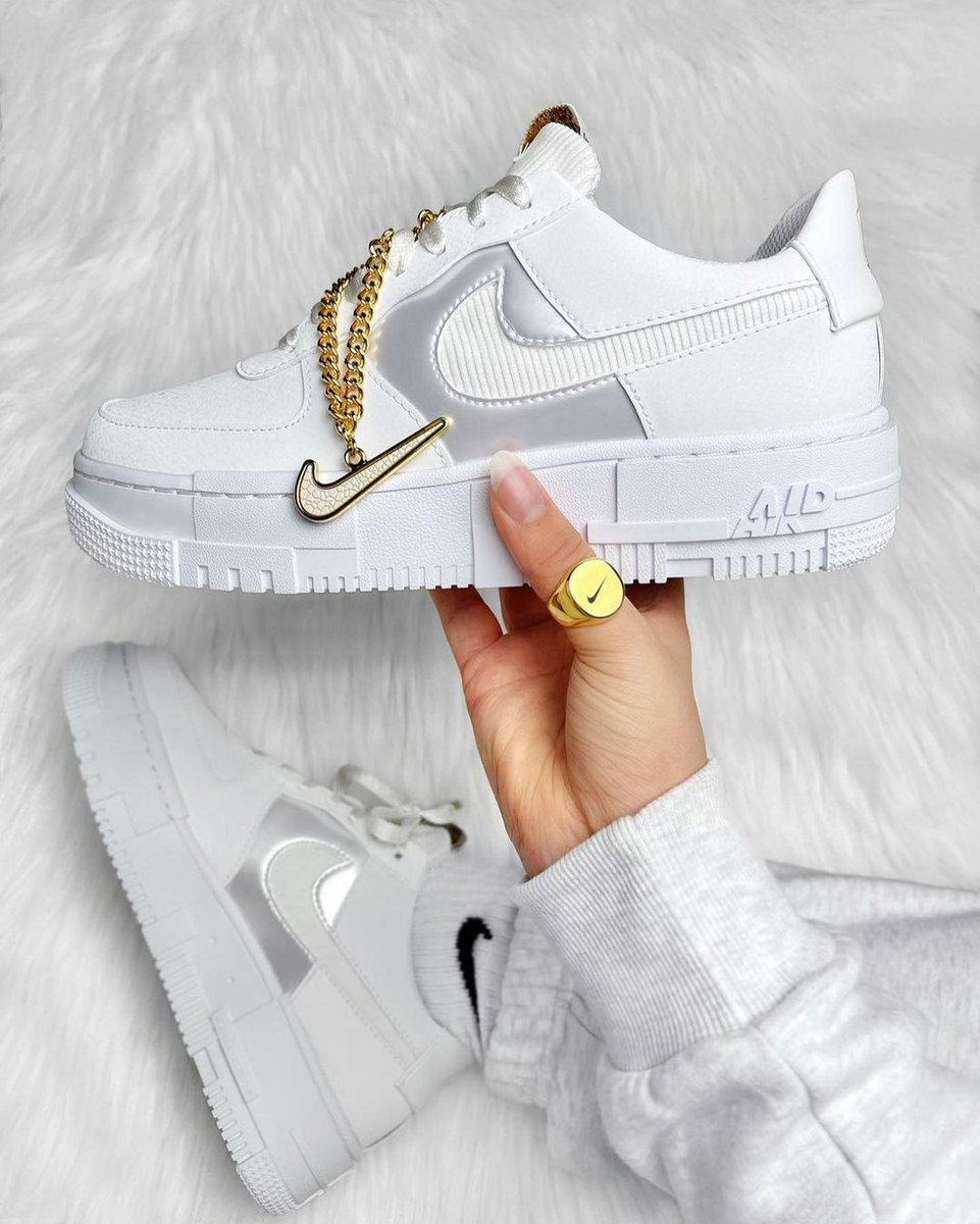 skestore's tweet photo. Cop or drop ? https://t.co/KXkkPeNUIZ