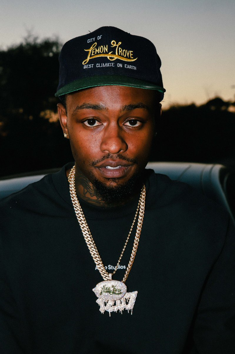 Happy 26th Birthday to me. Thank you God, Mom &amp; Dad for this life🙏🏾....

instagram.com/p/CKfLDZQn4lR/…