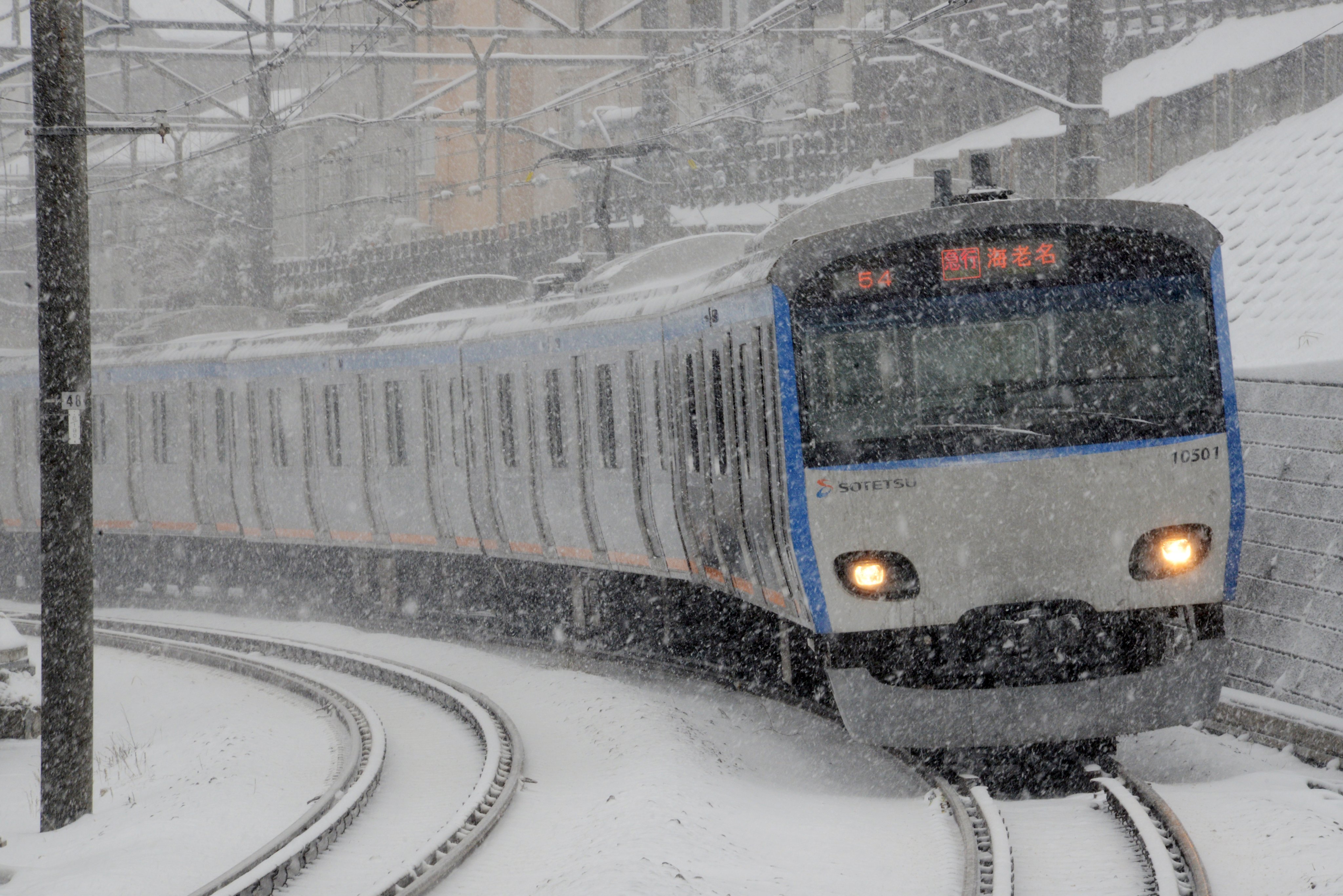 相鉄 公式 ある日の 相鉄雪景色 相模鉄道では積雪時でも運行を確保し お客様に安心してご利用いただけるよう 安全対策に取り組んでいます 詳しくは T Co 2rxsymvfod T Co Ajxmmvxdae Twitter