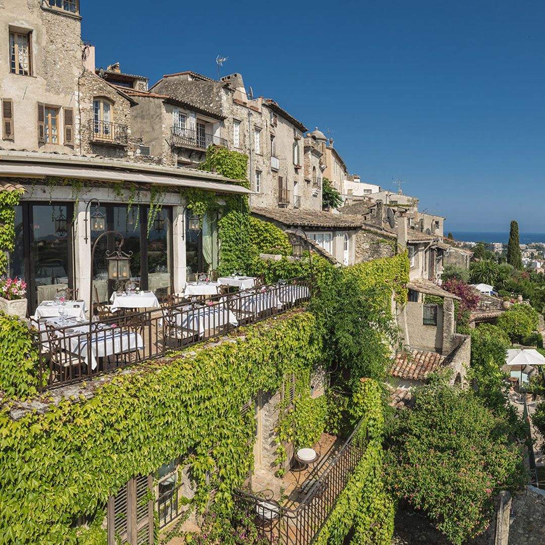 @chateaulecagnard is a uniquely preserved Baroque Castle built in the 13th century - an absolutely magical place for a romantic getaway under the Provence sun.
