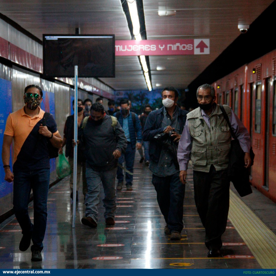 EjeCentral's tweet photo. #MetroCDMX El restablecimiento del servicio ocurre solo con 10 de los 38 trenes con los que opera cotidianamente. Hasta el momento no hay una fecha tentativa para que opere con normalidad.
https://t.co/ypa4g4Y8sg
#MetroBebe #CDMX #linea1 #MexicoSeHunde https://t.co/mESCTGpCPZ