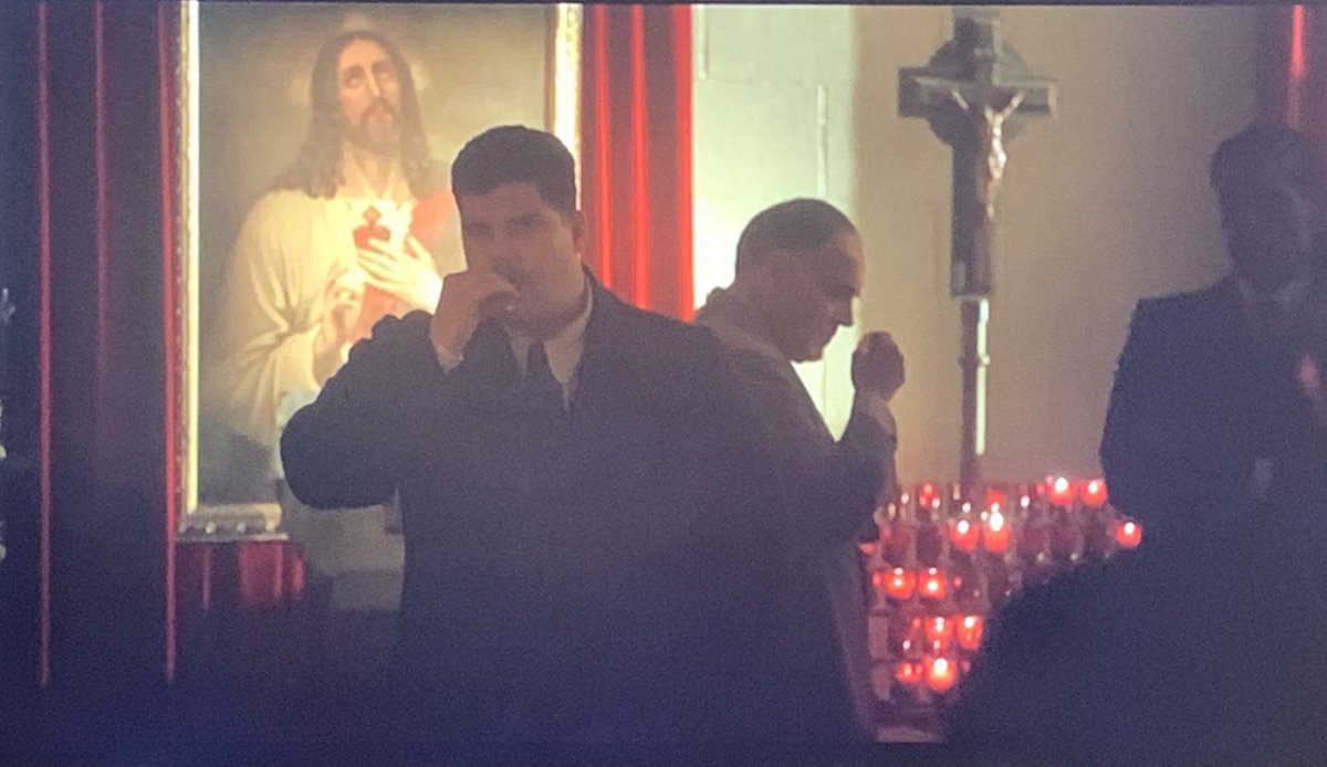 AnnaroValeria's tweet photo. 2 amici di vecchia data #fargo4 “At the request of the survivors, the names have been changed. Out of respect for the dead, the rest has been told exactly as it occurred.” https://t.co/4aaQLvLtcF