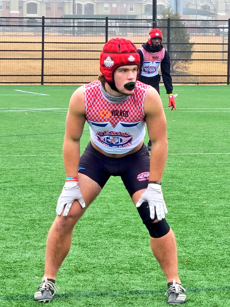 Hunter Warren
2022 from CyFair High School
Texas Air Raid Linebacker
Unanimous 1st Team All District 17 6A
District 17-6A Defensive MVP

⭐⭐⭐ Check Him Out!!!! 🌟🌟🌟

<a href="/TexasAirRaid/">Texas Air Raid 7v7 / Brazos Elite Sports Group</a> <a href="/Championship7v7/">Championship 7v7</a> <a href="/TruXposur/">TruXposur</a> <a href="/YolkedStrong/">YOLKED</a> <a href="/Coast2Coasttc/">Stephon Johnson Coach J</a> <a href="/THISISSTATUS1/">Status1</a> <a href="/IAMEPIC247/">Every Play I Compete</a> <a href="/247Sports/">247Sports</a>