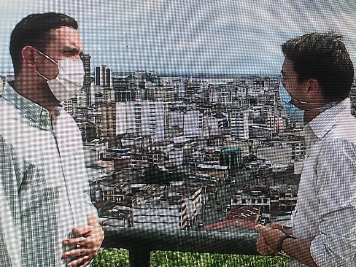 LuigiMarchelle's tweet photo. Hoy pude entrevistar a Yves Du Parc, francés que dirige la logística de los campamentos del Rally Dakar desde hace 6 años. Se encarga de armar y desarmar los campamentos, o “ciudades” como él las llama... Tiene anécdotas increíbles de cada edición. https://t.co/9VmZXdA4qG