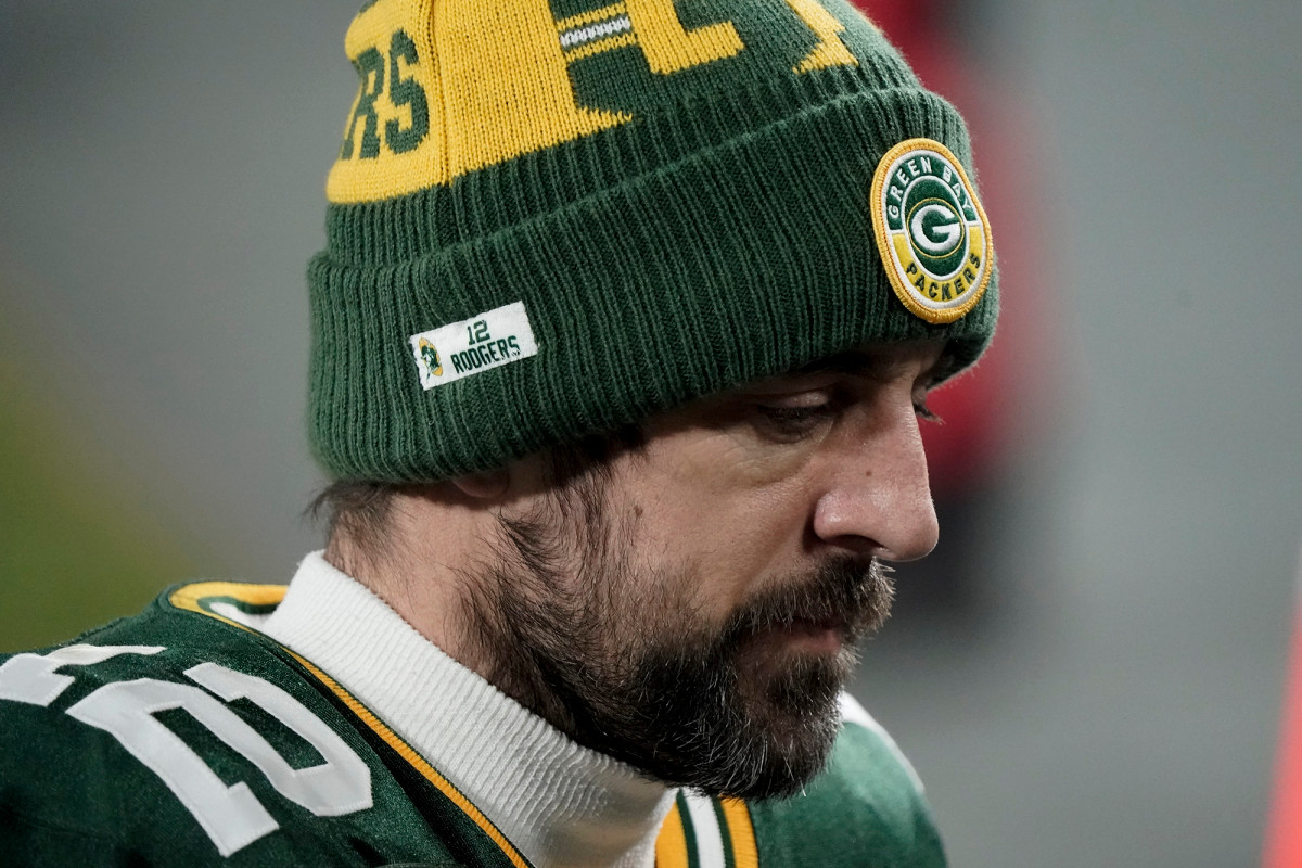 Aaron Rodgers did not seem pleased with Matt LaFleur's head scratching call
