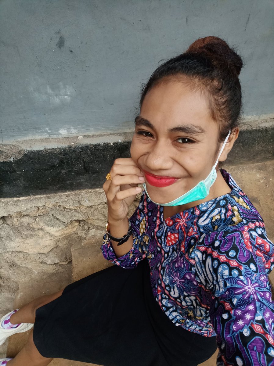 vyan_numberi's tweet photo. Selamat pagi pecinta ungu, sa trasuka warna ungu jadi sa abadikan saja 😂💜 https://t.co/I3sPIv5Elm