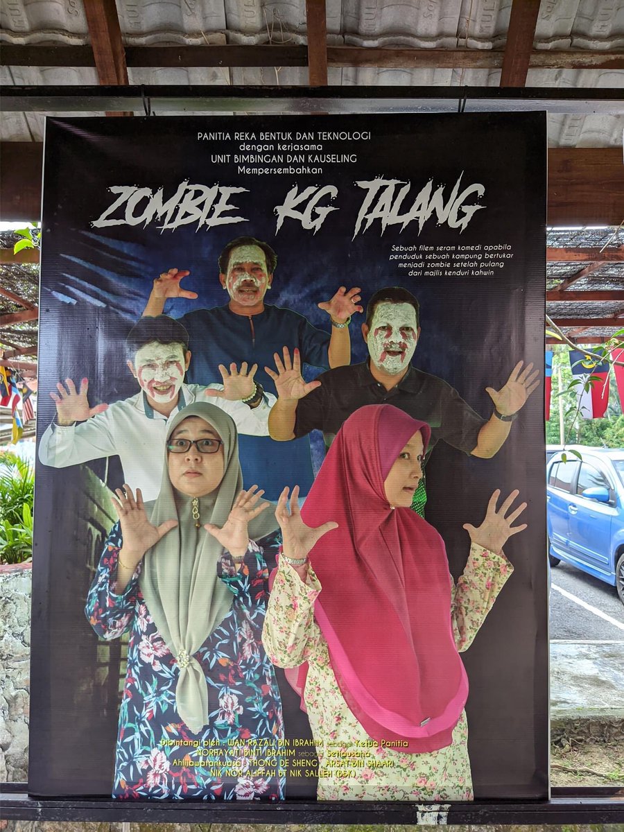 PerakPress's tweet photo. Ingatkan poster filem, rupanya hasil kreatif cikgu sekolah di Sk Raja Muda Musa Kuala Kangsar. 💛💛💛 https://t.co/DT6a4n6osX