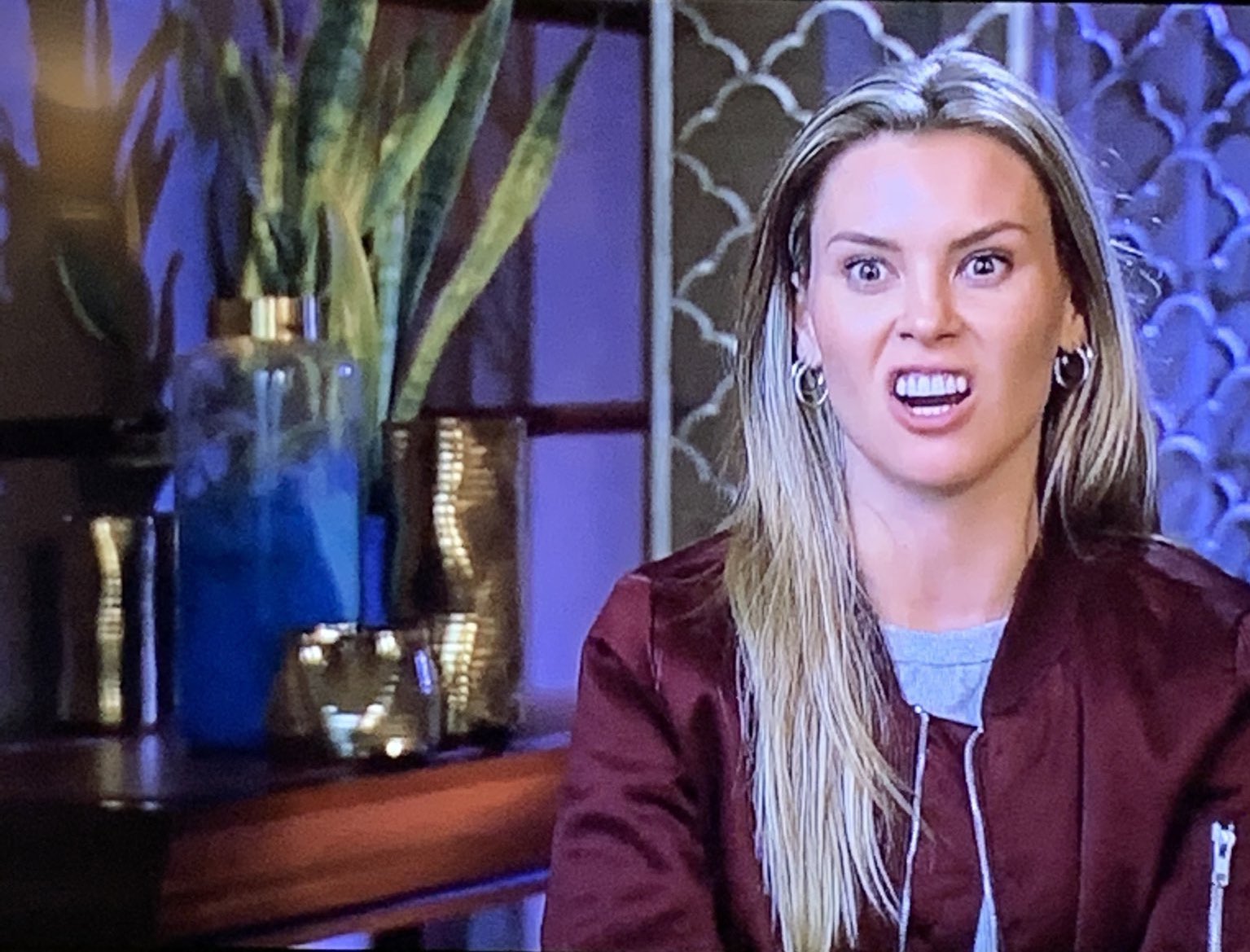 The Bitchelorette On Twitter Why Does Anna Talk Like She S Trying Not To Let Her Crest White Strips Slide Thebachelor Bachelor Https T Co Tipejmkkri Twitter