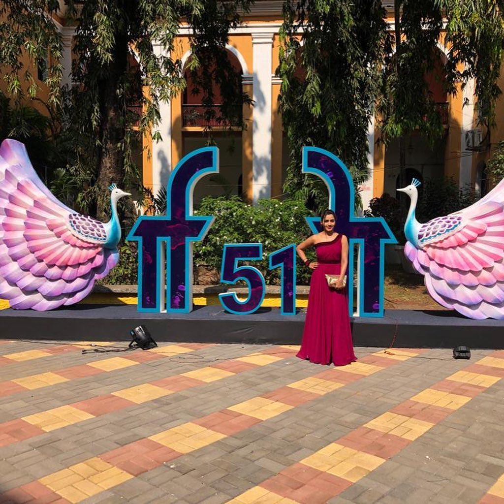 AbarnathyArmy's tweet photo. Wow! #Abarnathi won best actress award for #Thaen in #IFFI Goa Awards 🔴❤️ Congrats #Abarnathy ❤️ 2/2 https://t.co/PLw4hE4H29