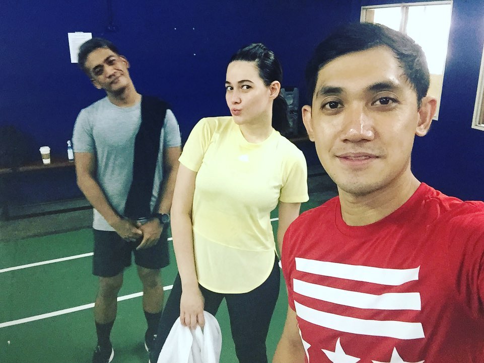 BeaDreamers_'s tweet photo. What a lovely tuesday ❤️❤️
With mah B-U-tiFul and Sexyyy player ms @beaalonzo and sir macho @ivanodango., 
Tuesday Palo day 😊🏸❤️

#badminton #badmintonlovers #badmintonplayer #coachedison #badmintontraining #bealonzo #gorgeousplayer

Repost @cupcupinedison https://t.co/JnrxATR0YR