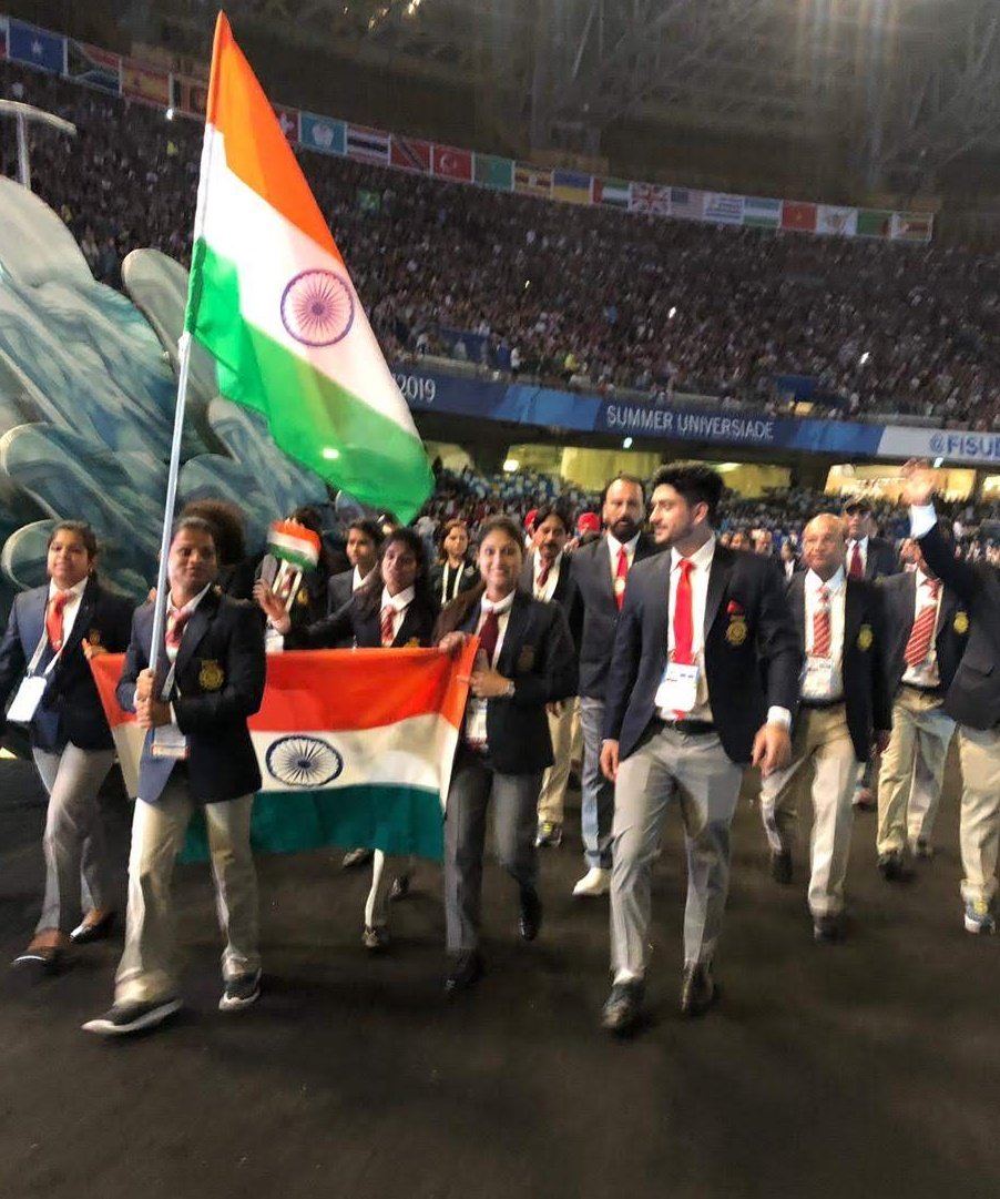 MohdTariq53's tweet photo. #ColoursOfPride #HappyRepublicDay2021
@manojsinha_
@Farooqkhan953
@dr_piyushsingla @indukanwal @kuldeep_handoo @sujitpchauhan
@SargunShukla @suryavanshvish @JKSportsCouncil https://t.co/SyM1q4NtwP