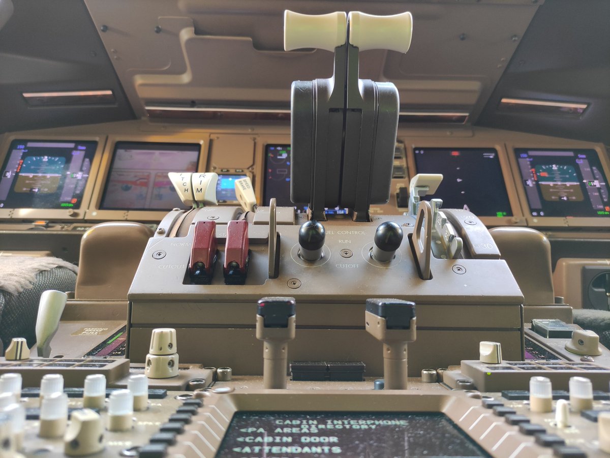 idea02192928's tweet image. #inthrustwetrust #B777