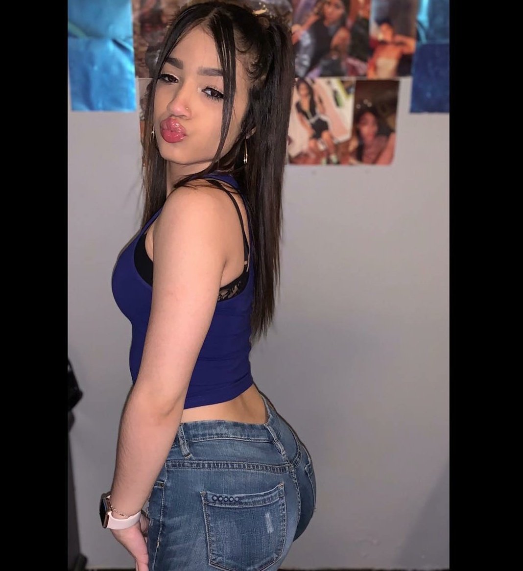 mariahe29848846's tweet photo. Talk to me nice 🥰🤪 #buyingnudes #sellingnudes #sellingcontent #facetimesession #buymynudes #horny #dropbox #nudes #snapchatpremium #skypesession #isellnudes #sellingpics #sellingvideos #dropboxlinks https://t.co/kBeGZ5iYuI